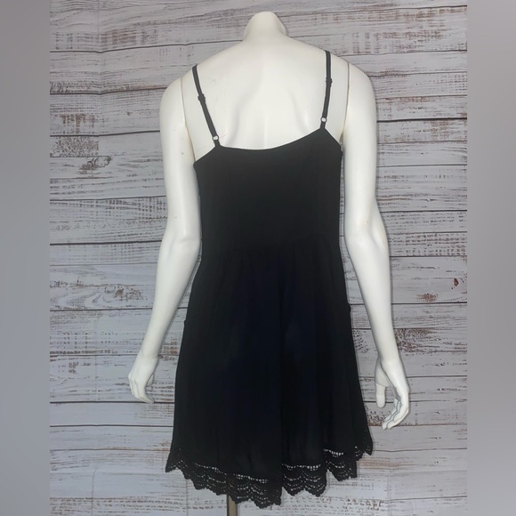 Express black romper with spaghetti straps and lace trim size medium - Picture 4 of 6